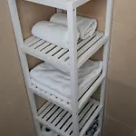 St. John Hill Apartment, * Μπάνσκο