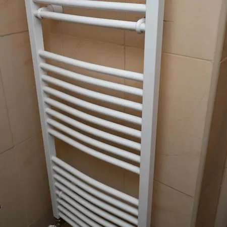 St. John Hill Apartment, * بانسكو