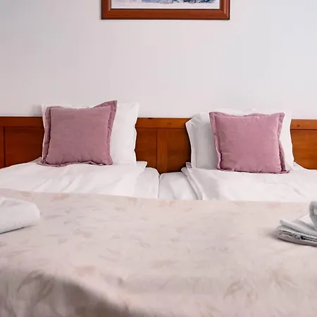 St. John Hill Apartment,