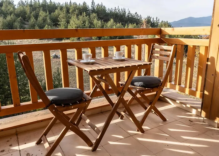 St. John Hill Apartment, Apartment *